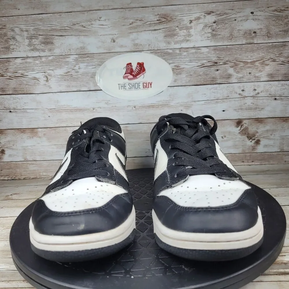 Nike Dunk Low Men's Size 7 Black White Athletic Skateboarding Shoes